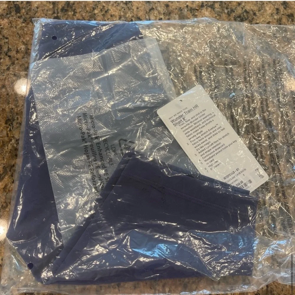 NWT Lululemon Wunder Train High Rise Short 8